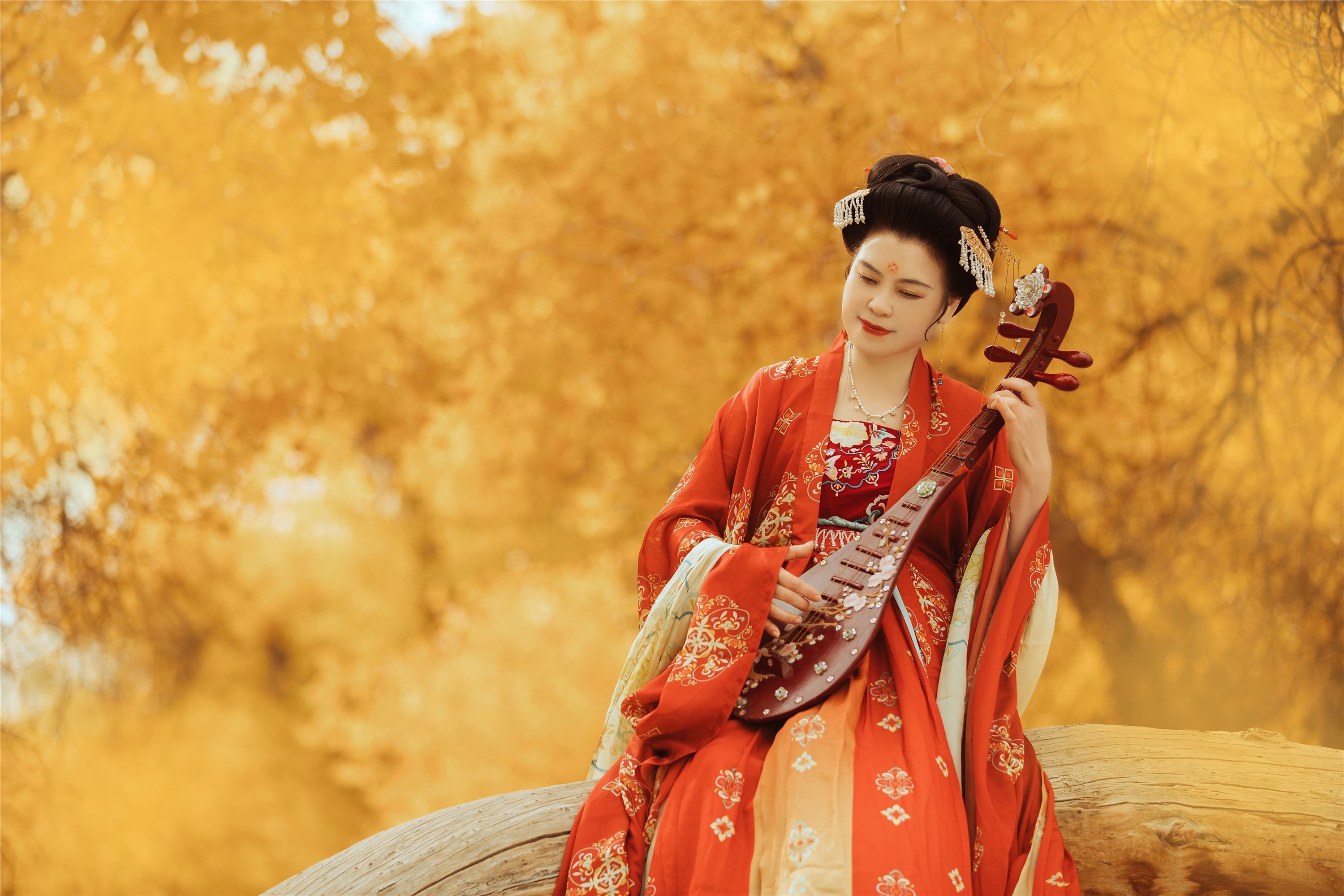 YITUYU艺图语 2021.09.03 岁月不败美人 知秋